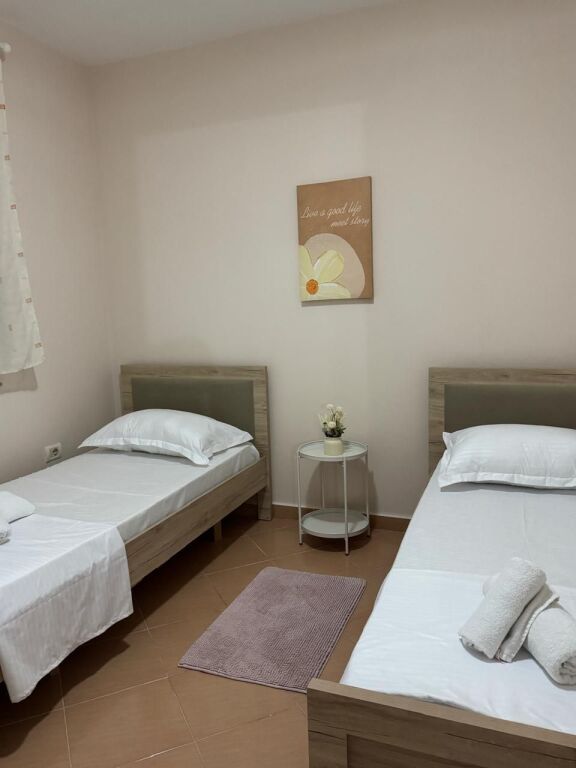 JEPET ME QIRA APARTAMENT 2+1+2 ME PAMJE NGA DETI