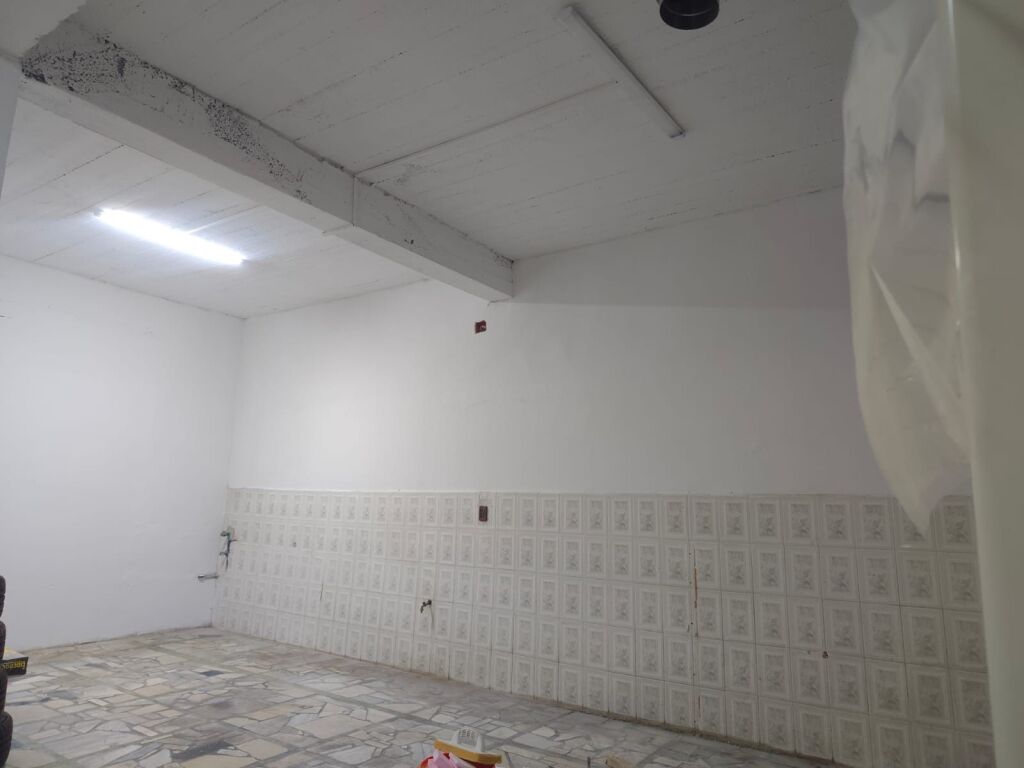 Warehouse for rent Kombinat !