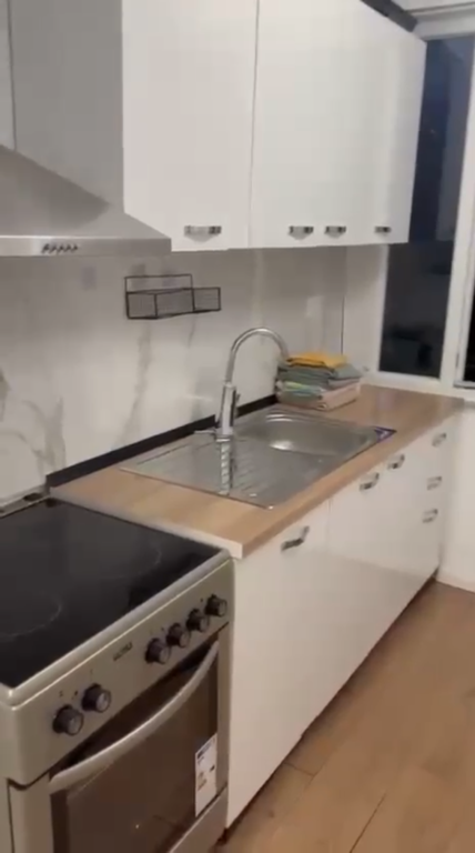 Apartament 1+1 per qera Ring Center !