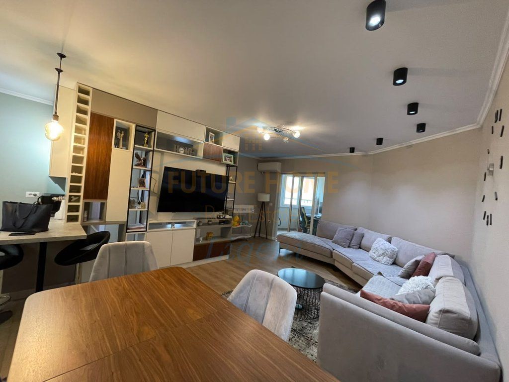Affitto, Appartamento 2+1 Komuna E Parisit, Tirana.