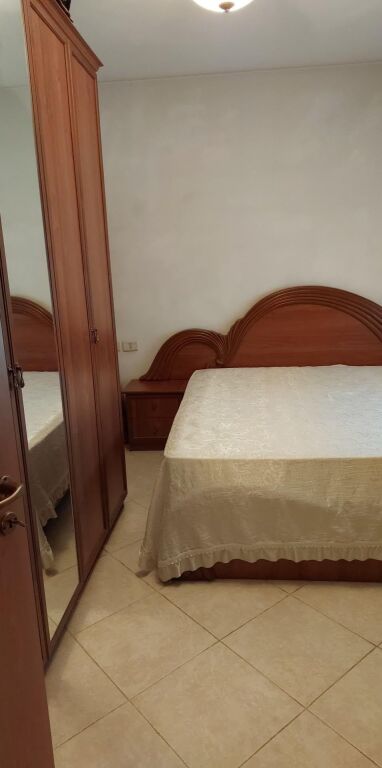 Shitet,Apartament 1+1 ,Qender