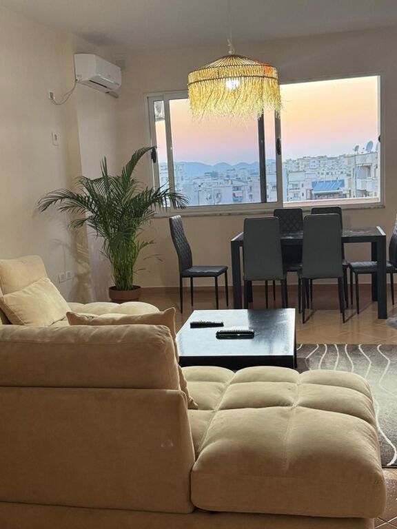 JEPET ME QIRA APARTAMENT 2+1+2 ME PAMJE NGA DETI