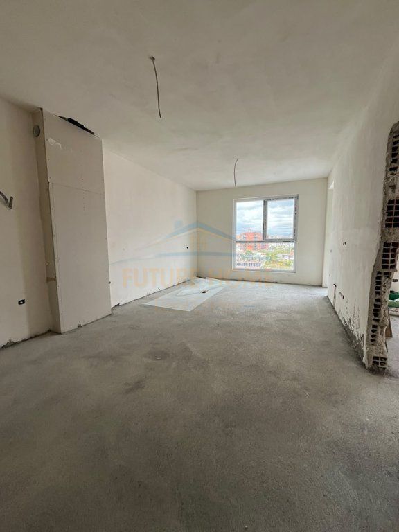 Shitet, Apartament 1+1,Paskuqan Tiranë