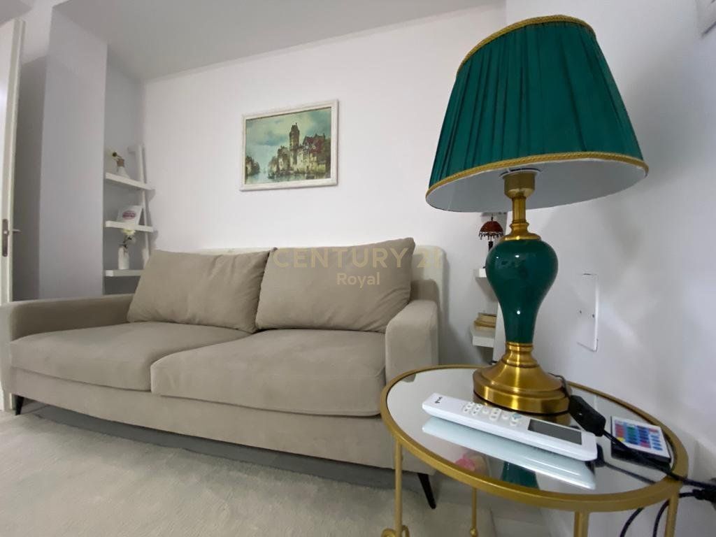 RENT APARTMENT 1+1 IN BLLOK NEAR THE UNIVERSITY BOOKSTORE