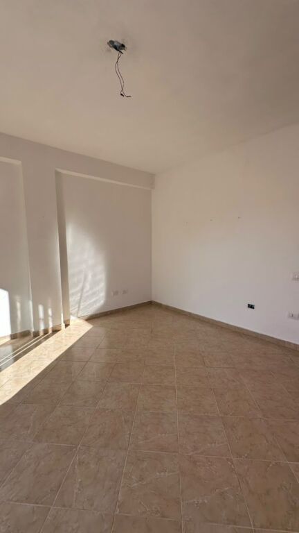 🏡🔥 SHITET SHTËPI PRIVATE 2-KATËSHE – BLLOKU I VILAVE, DURRËS