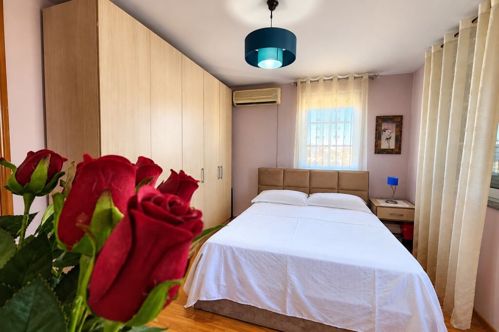 2+1 Apartment for Sale on Dibra Street. ID 5773