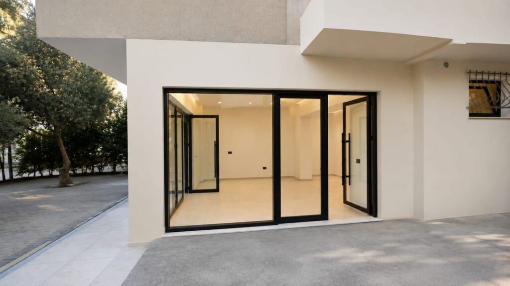 Ambient biznesi 50 m² me oborr në shitje – Thanas Ziko