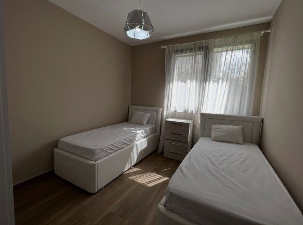 JEPET ME QIRA APARTAMENT 2+1 ME KOPSHT | PRANË TEG