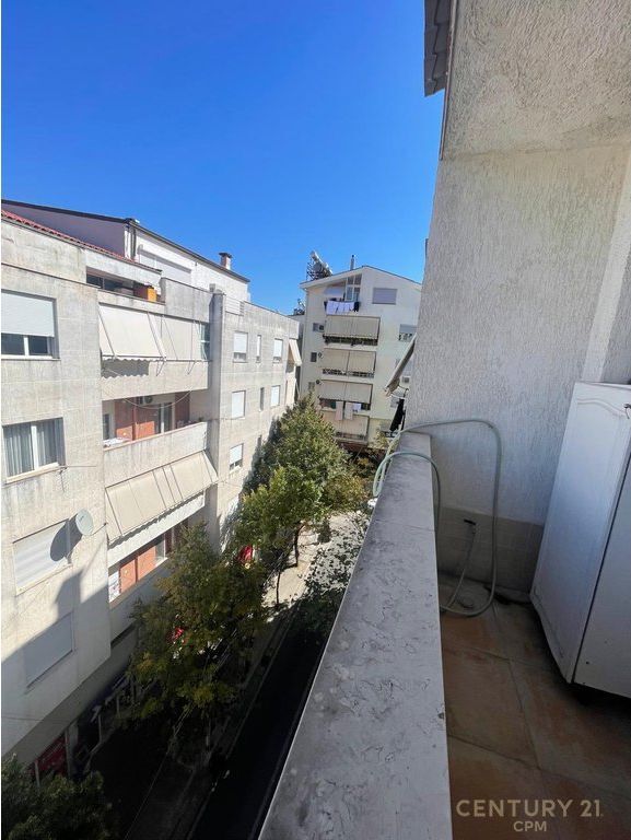 Appartamento 3+1 in Vendita a Kodra e Diellit, Tirana