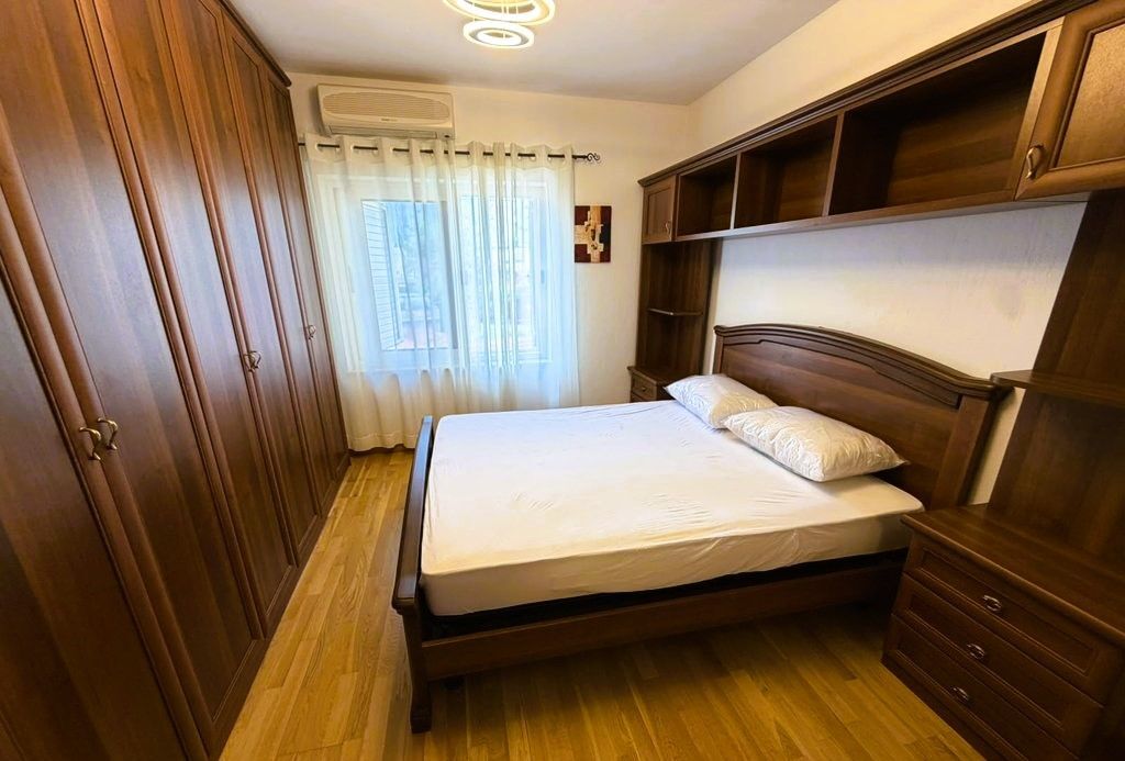 Apartament 1+1 Per Qira Te Rruga e Durresit
