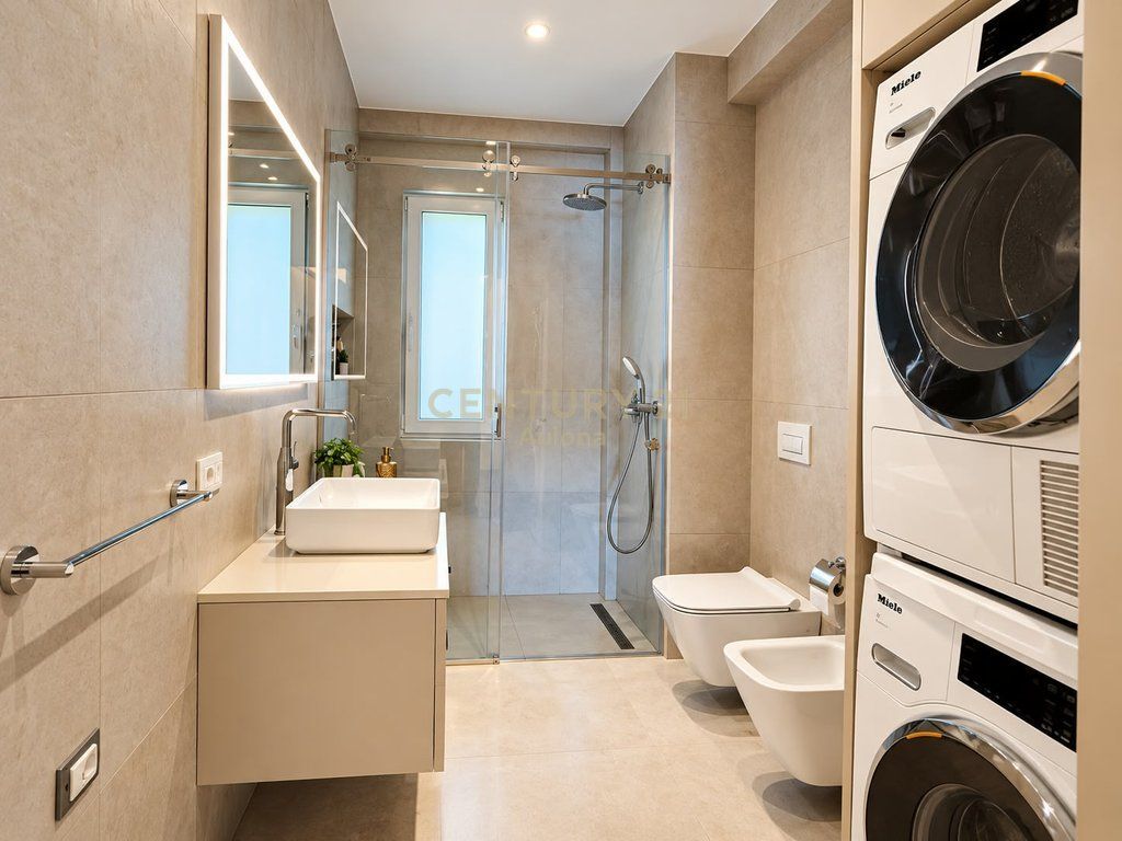 Penthouse Luksoze me Pamje Panoramike në Rivierën e Jugut