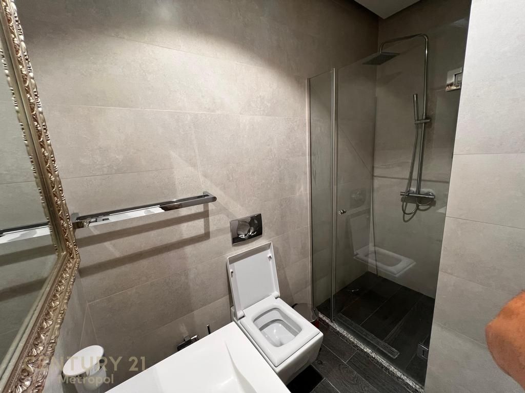 Japim me qira apartament 3+1+2 te Kompleksi Prestige!
