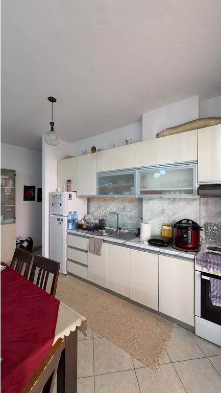 Shitet, Apartament 2+1+Post Parkimi, Kodra e Diellit