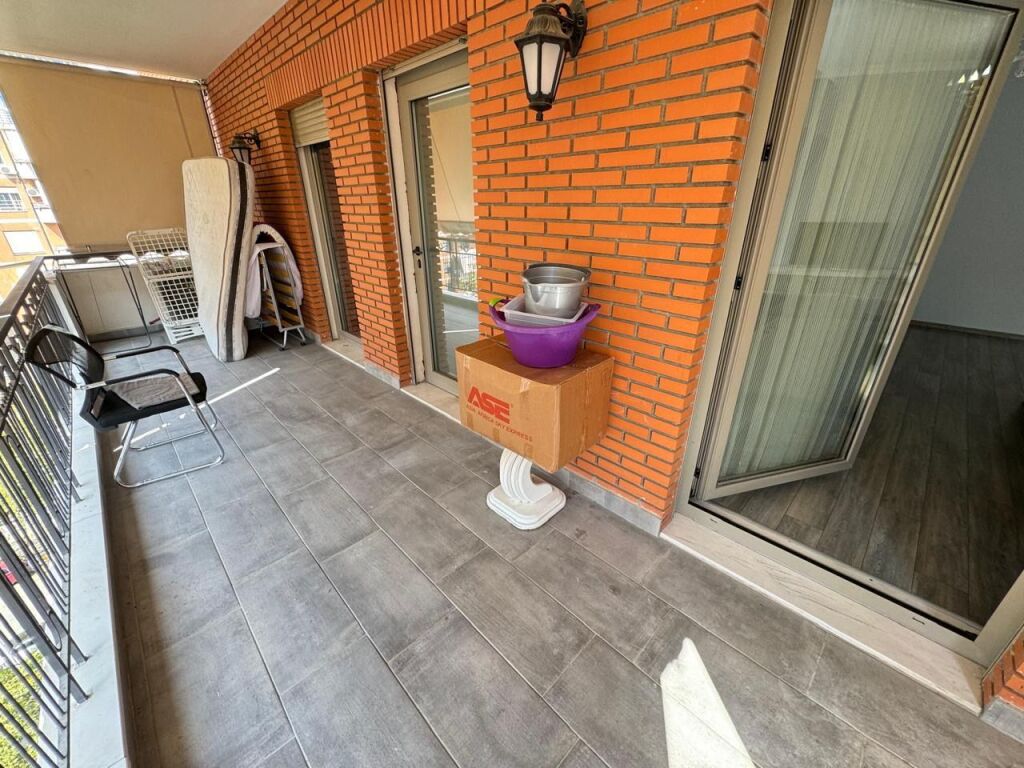 🏡 AFFITTO Appartamento 3+1 con 2 Bagni 📍 Complesso “Delijorgji” 🛣️ Via “Kavajes” ✨