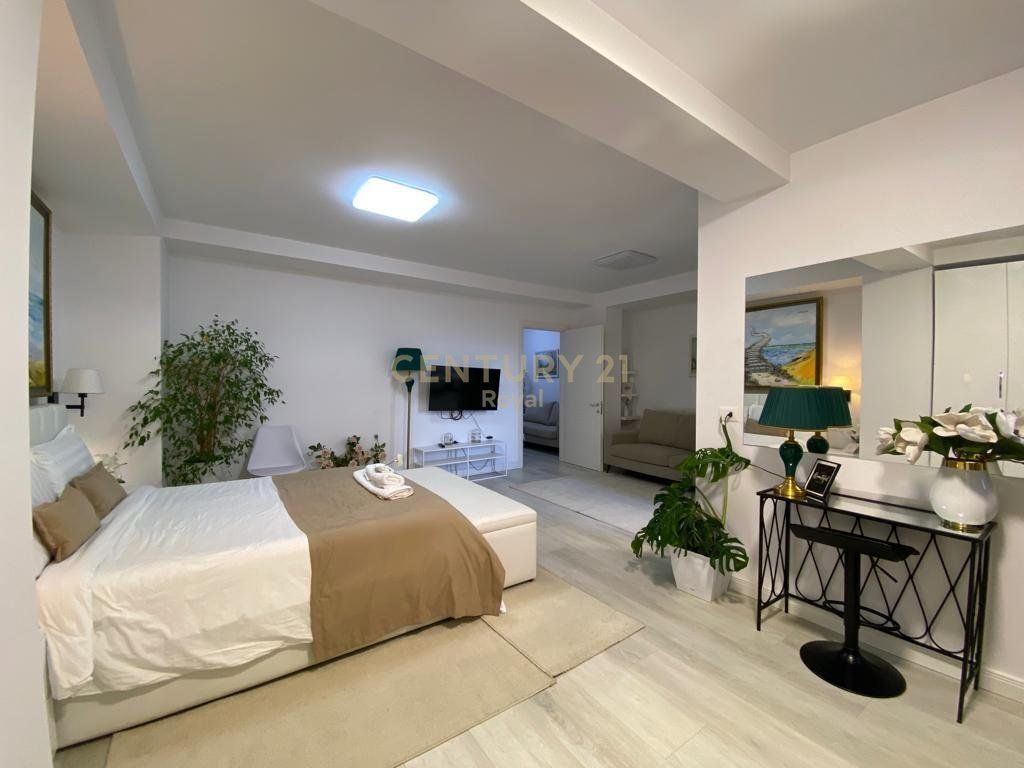 RENT APARTMENT 1+1 IN BLLOK NEAR THE UNIVERSITY BOOKSTORE