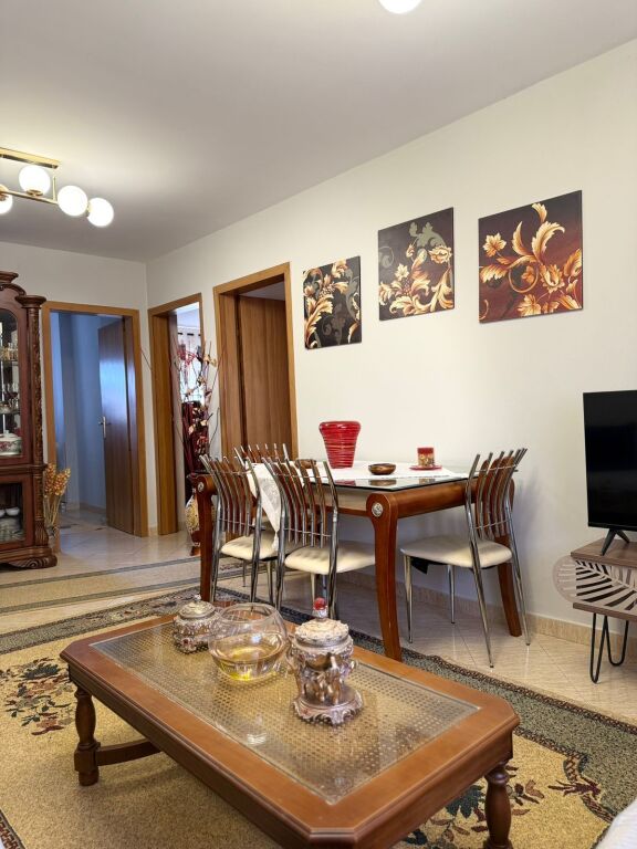 Apartament 2+1 me Qira Xhamlliku Tirane