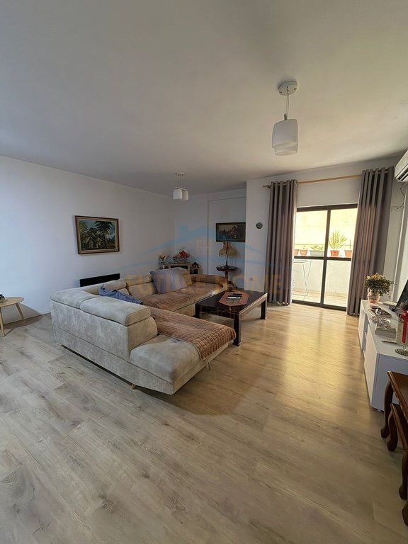 SHITET APARTAMENT 2+1+2 – KOMUNA E PARISIT, TIRANË Capital75226