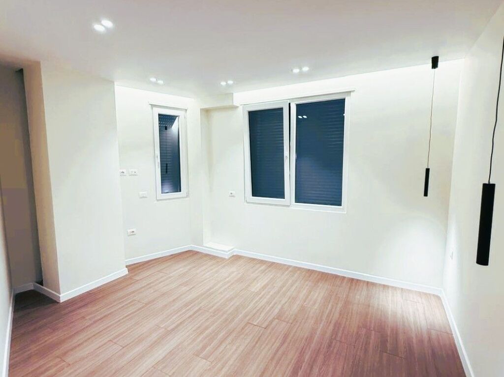 🏡 SHITET APARTAMENT 2+1 – BULEVARDI ZHAN D'ARK