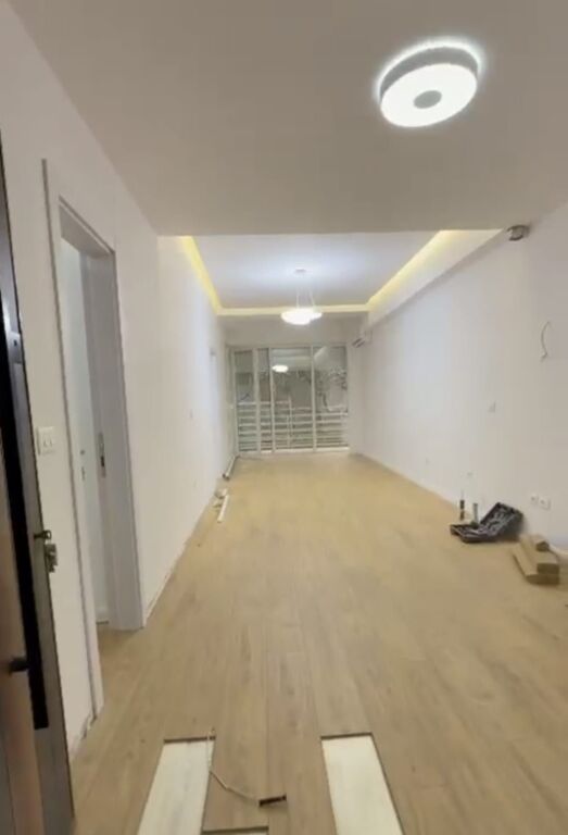 Shitet apartament 1+1+Verande tek Kodra e Diellit , Rruga Rrapo Hekali .   