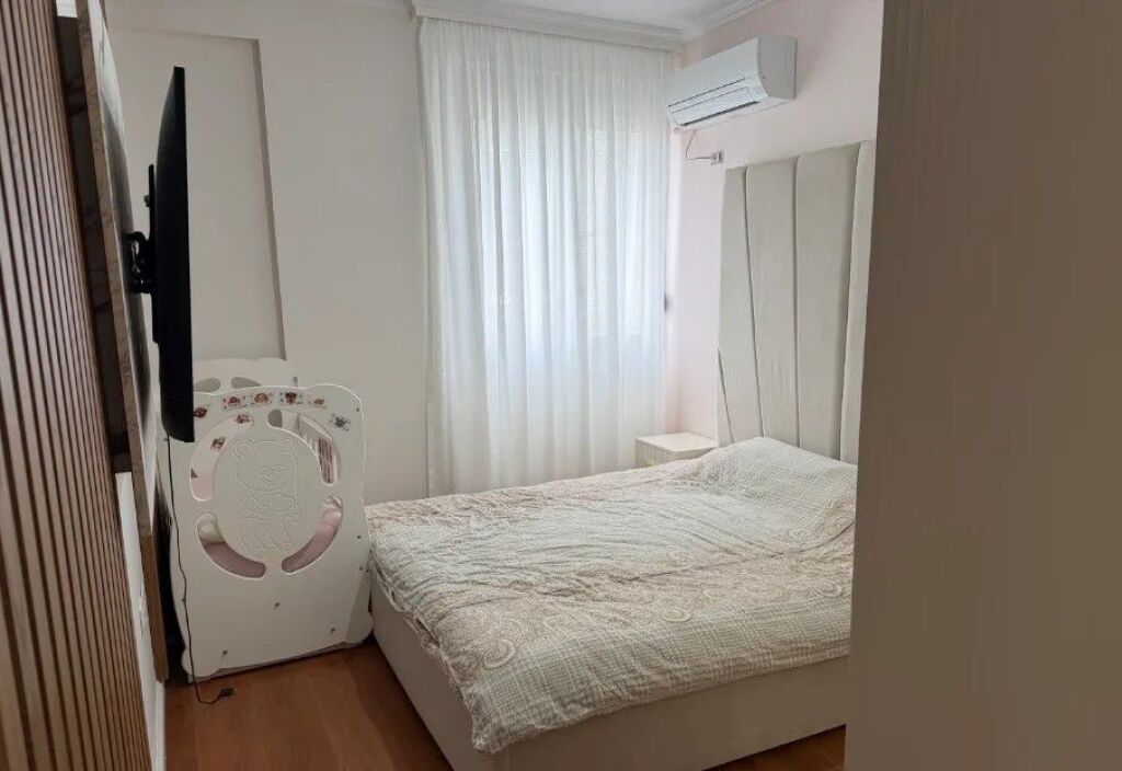 Jepet apartament 2+1+2 me qira tek Liqeni i Thate , prane Memento Beauty .