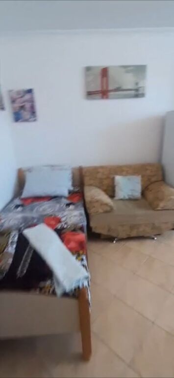 Apartament me qera 1+1