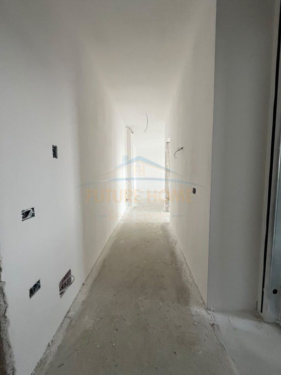 Shitet, Apartament 1+1,Paskuqan,Tiranë