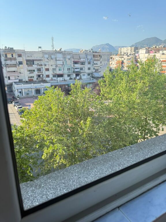 Apartament 2+1 per qera Xhamllik