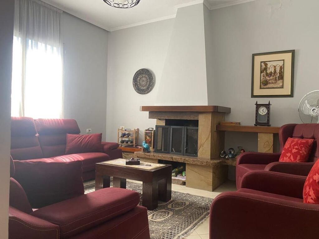 Jepet me qira apartament 2+1 i rinovuar dhe i mobiluar – Don Bosko
