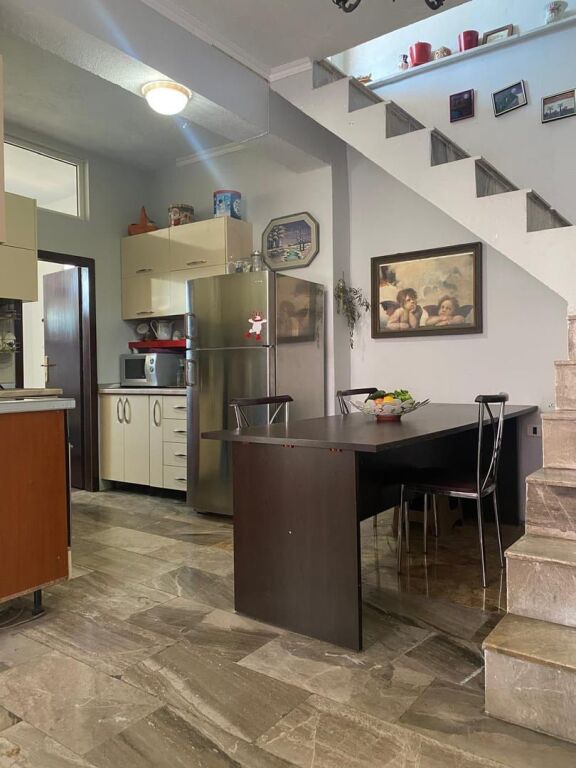 Jepet me qira apartament 2+1 i rinovuar dhe i mobiluar – Don Bosko