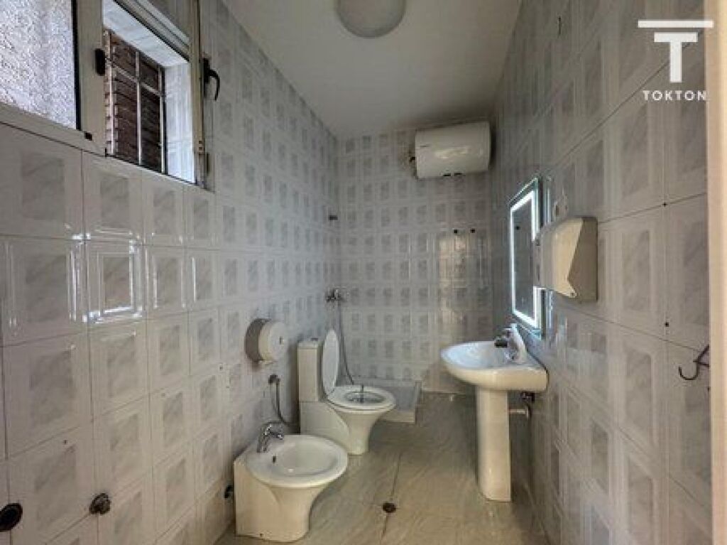 QIRA, VILË INDIVIDUALE, RRUGA E ELBASANIT, TIRANË