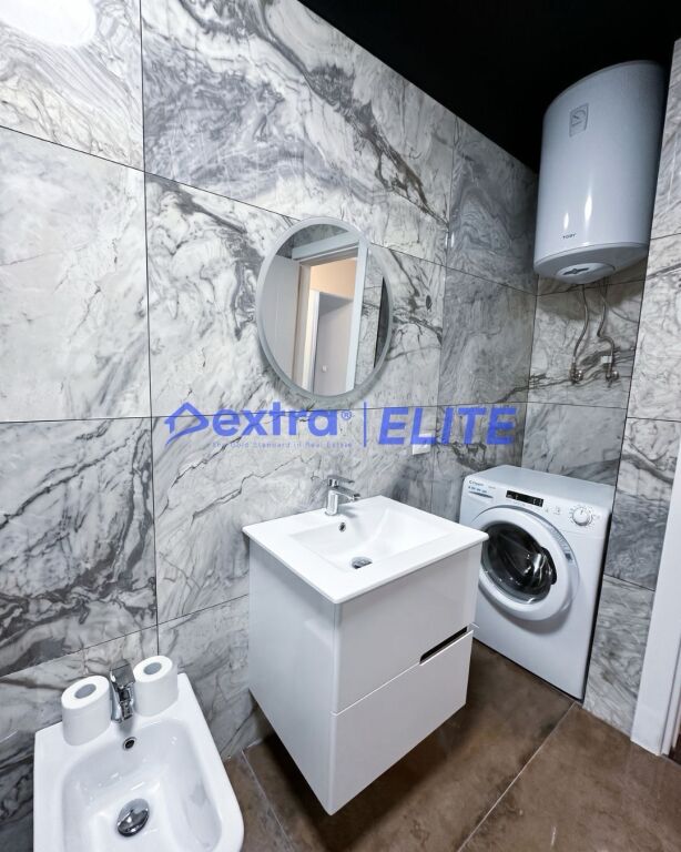 VENDESI APPARTAMENTO 1+1  Via Skënder Luarasi, Comune di Parigi, Tirana