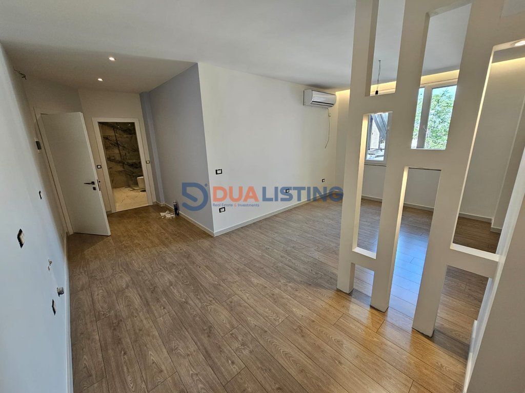 SHITET APARTAMENT 2+1 DHE GARSONIERE ZOGU I ZI, TIRANË