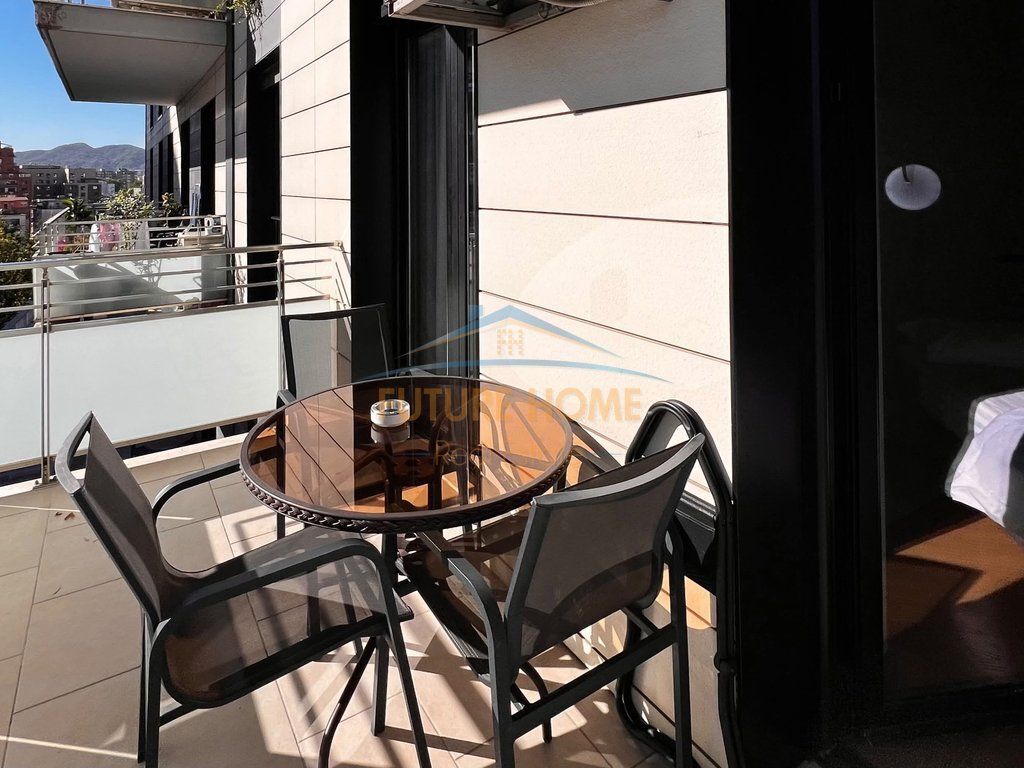 Qera, Apartament luksoz 2+1, Rruga e Kavajes  170,000 Lekë