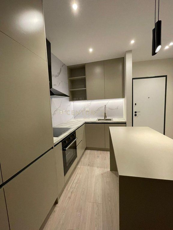 JEPET ME QIRA APARTAMENT 1 + 1 + POST PARKIMI TEK LAKE VIEW ! 1,450 €