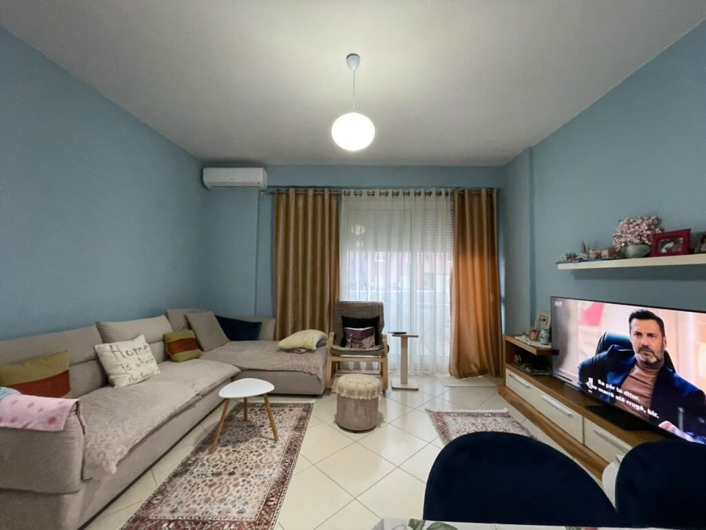Appartamento 1+1 in affitto a Kontakti vicino a Ish-Parku.