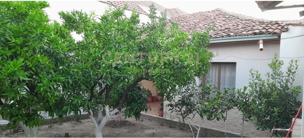 Shtëpi 2+1 Në Shitje në Elbasan Qender - 100,000.00€ | 71 m²