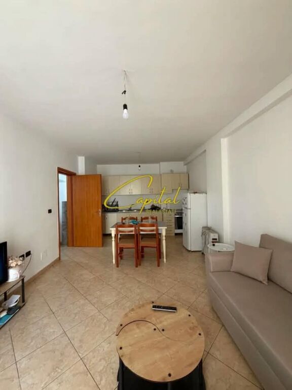 APARTAMENT ME QIRA 1+1 YZBERISHT 40.000 LEKE