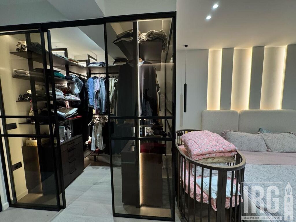 SHITET APARTAMENT LUKSOZ me 2 poste parkimi tek Kodra e Diellit