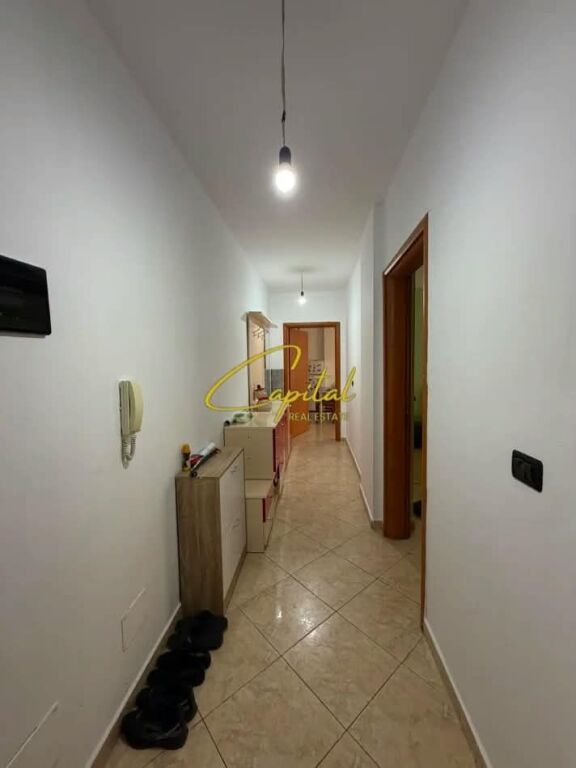 APARTAMENT ME QIRA 1+1 YZBERISHT 40.000 LEKE