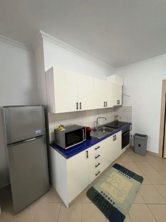 Apartament me qera 2+1 te Ekonomiku