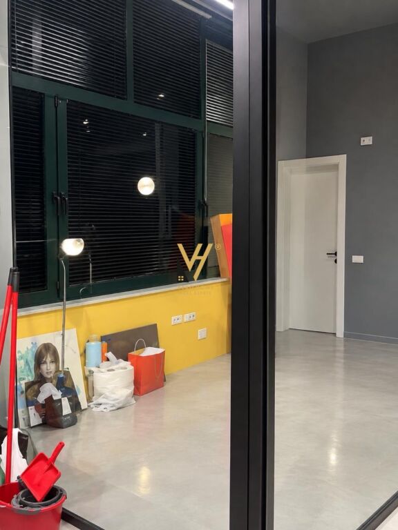 JEPET DYQAN 47 M2 ME QIRA TE LIQENI ARTIFICIAL 1.500 EURO