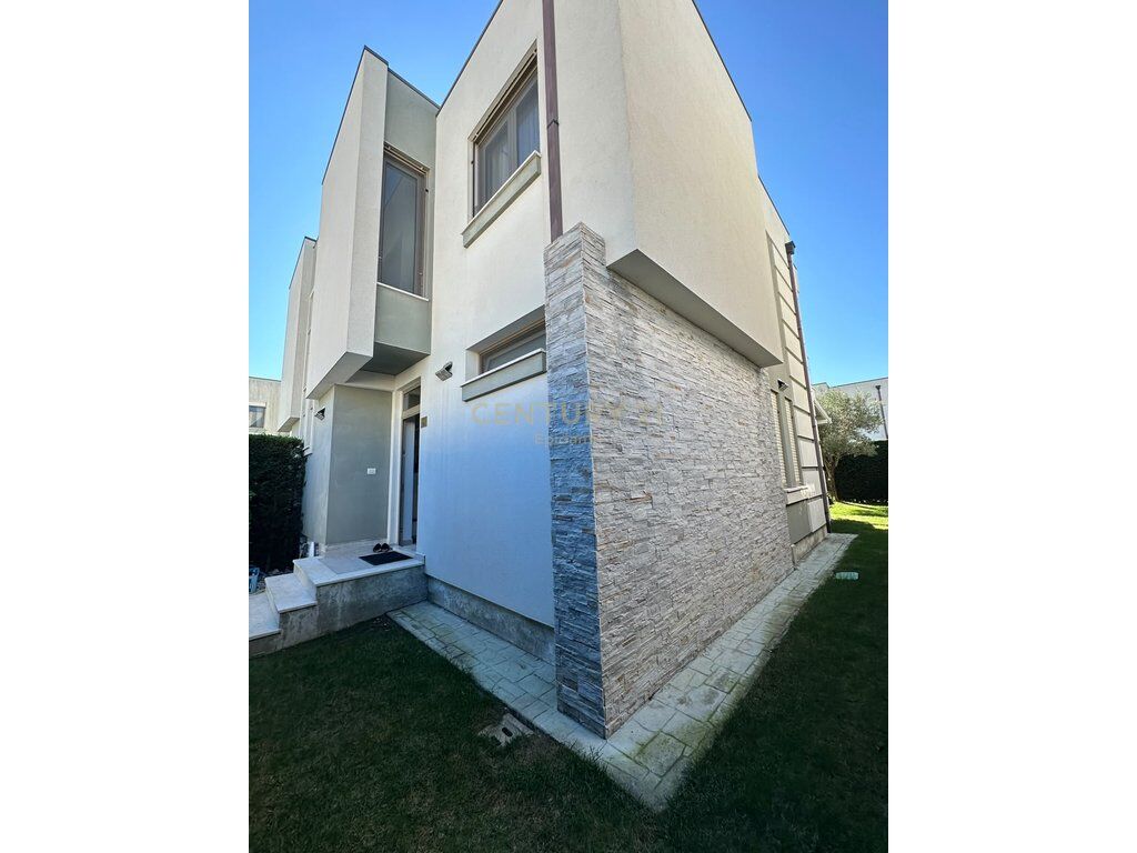 VILË PËR SHITJE – PERLA RESORT, GJIRI I LALZIT – 495.000 €
