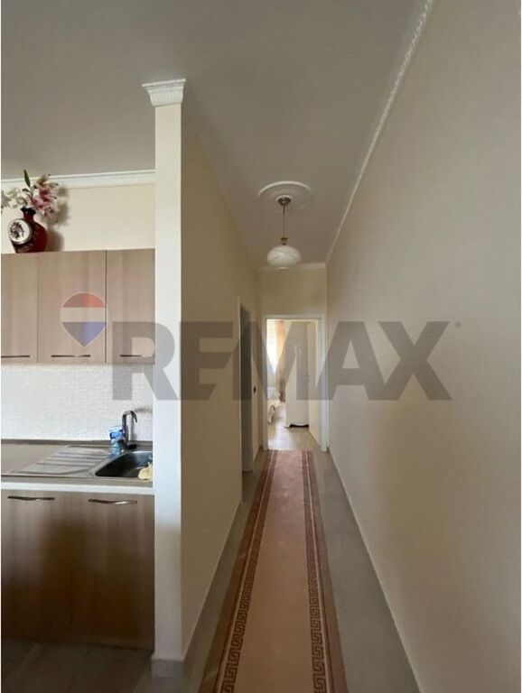 Apartament - Për Qira - Kopshti Botanik, Tiranë