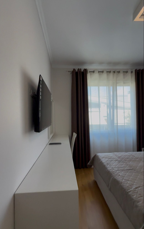 Shitet apartament 3+1+2 me post parkimi në Rrugën Eduard Mano, pranë Kopshtit Zoologjik.