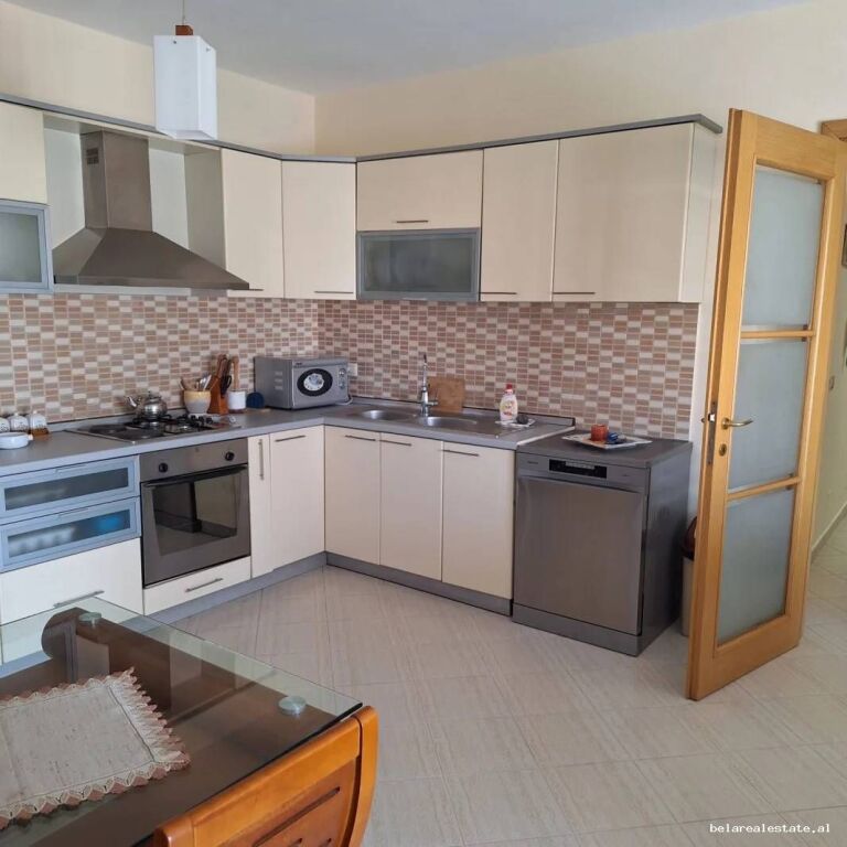 Apartament Me Qera 2+1 Tek Rruga e Elbasanit (ID B220853) Tirane