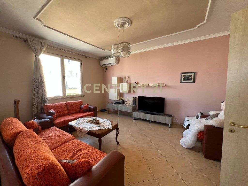 Appartamento 2+1+2 in Affitto ad Astir