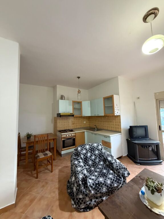 Shitet Apartament 2+1 ne Durres