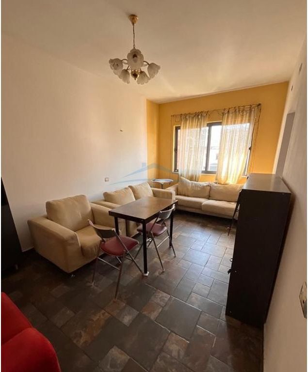 Disponojme per Qera, Duplex, Rruga e Dibres, Tirane
