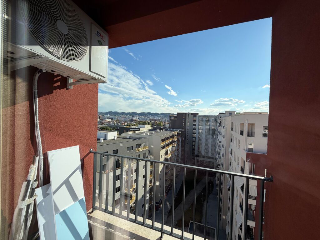 Apartament 1+1 per qira kompleksi aura