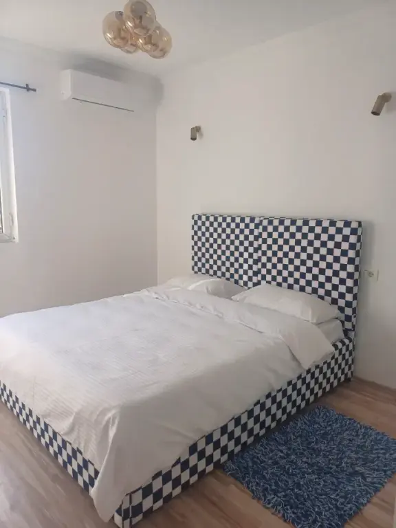 Qera | Apartament 1 + 1 | Rruga e Elbasanit | 550 €/muaj